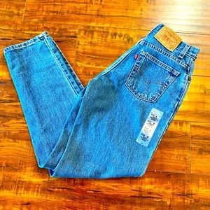 Levi’s 550 Relaxed Fit Jeans , MEDIUM STONEWASH, size 6